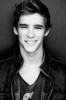photo Brenton Thwaites